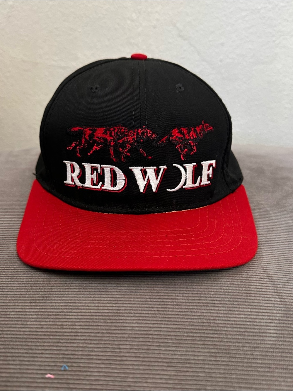 Rare Vintage 90s Red Wolf Lager Beer Follow Your Instincts Snapback Hat